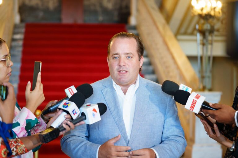 El ministro José Ignacio Paliza reaccionó de manera firme y con mucha altura a declaraciones recientes del ex legislador Iván Lorenzo